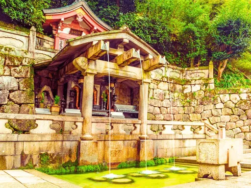 Kiyomizu-temple-Otowa-waterfall 音羽山瀑布.webp