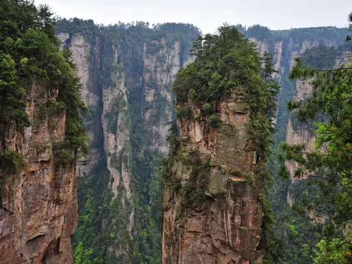 Hallelujah Mountain 哈里路亚山.png