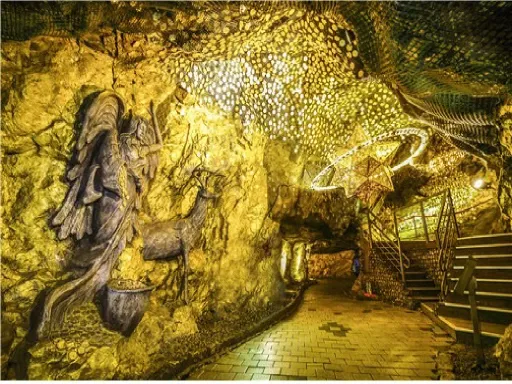 Day 02-02 Gwangmyeong Cave (光明洞窟）.jpg
